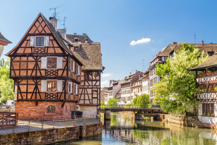 La route des vins Alsace : Maisons à colombages à Strasbourg.