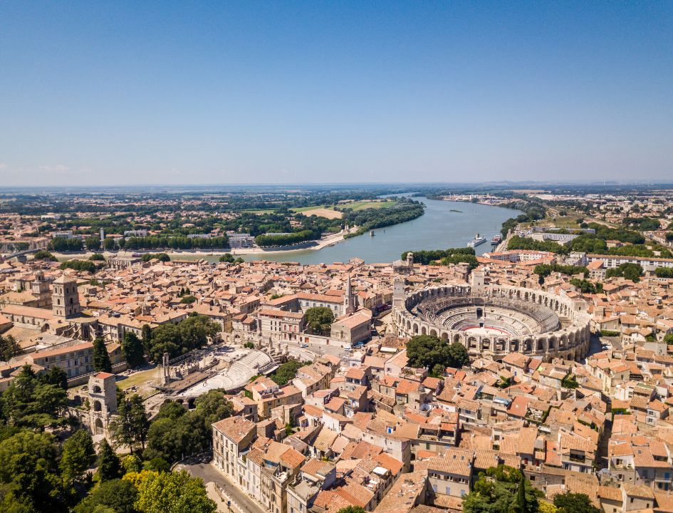 Vue aérienne de la ville d'Arles