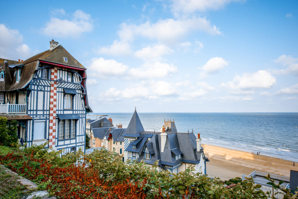 Découvrez les plus belles plages de Normandie avec Hortense