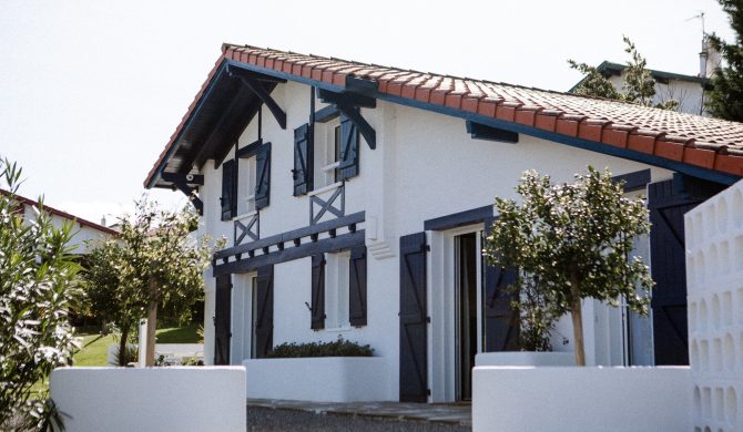 Où partir en mai ? Découvrez la maison Guéthary avec Hortense
