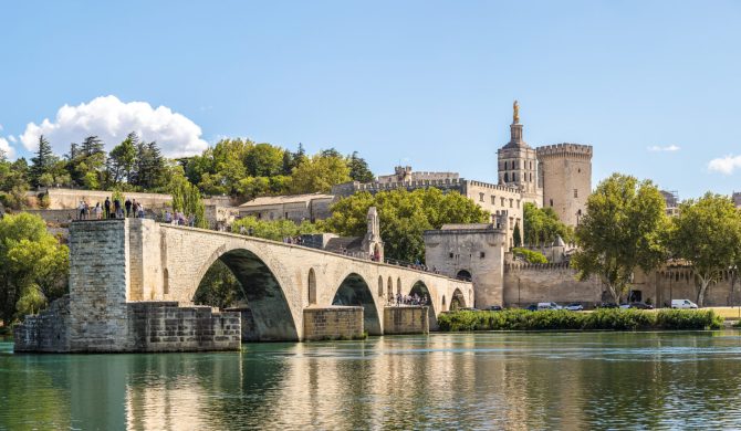 Visitez le pont d'avignon lors de votre week end avignon