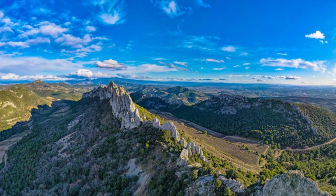 Arpentez les Dentelles de Montmirail lors de votre week end avignon avec Hortense