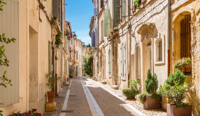 Où partir en mars : découvrez Arles avec Hortense