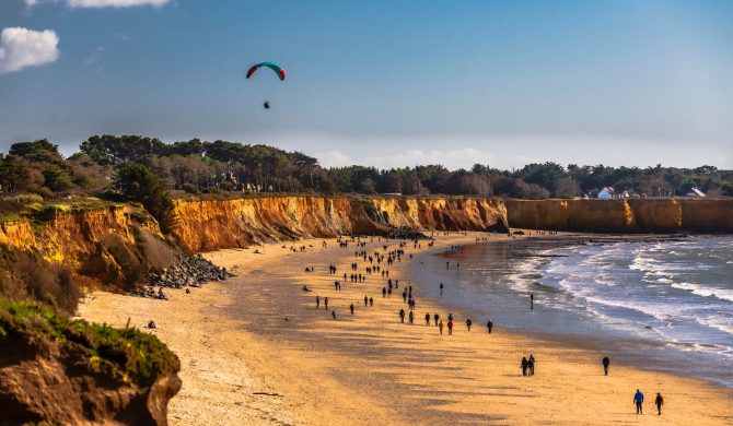 Découvrez la plage de la Mine d'or lors de votre visite des plus belles plages de Bretagne avec Hortense