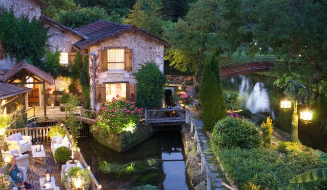 où partir en avril pour des vacances en famille : découvrez le moulin du Roc avec Hortense