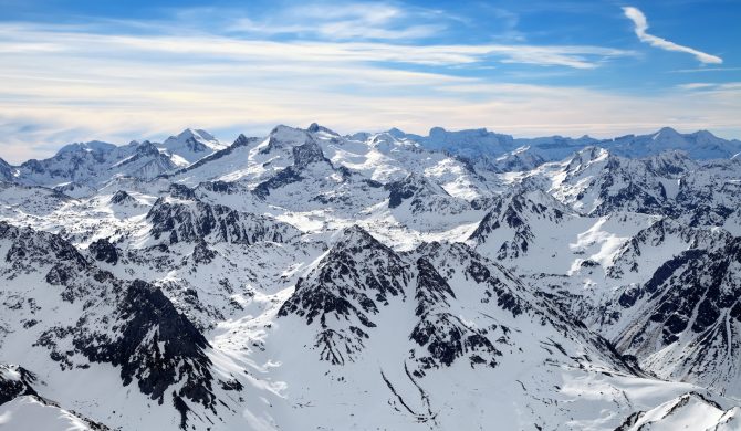 Découvrez les Pyrénées lors de vos itinéraires de randonnées en raquettes avec Hortense