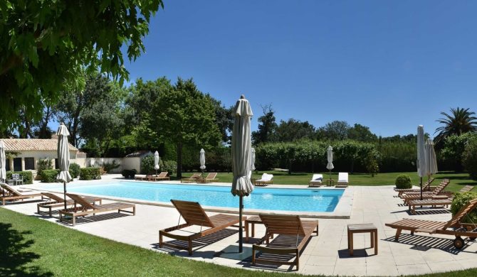 Le mas de peint - piscine extérieure