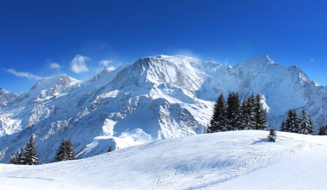 Découvrez le Mont blanc lors de vos itinéraires en raquettes